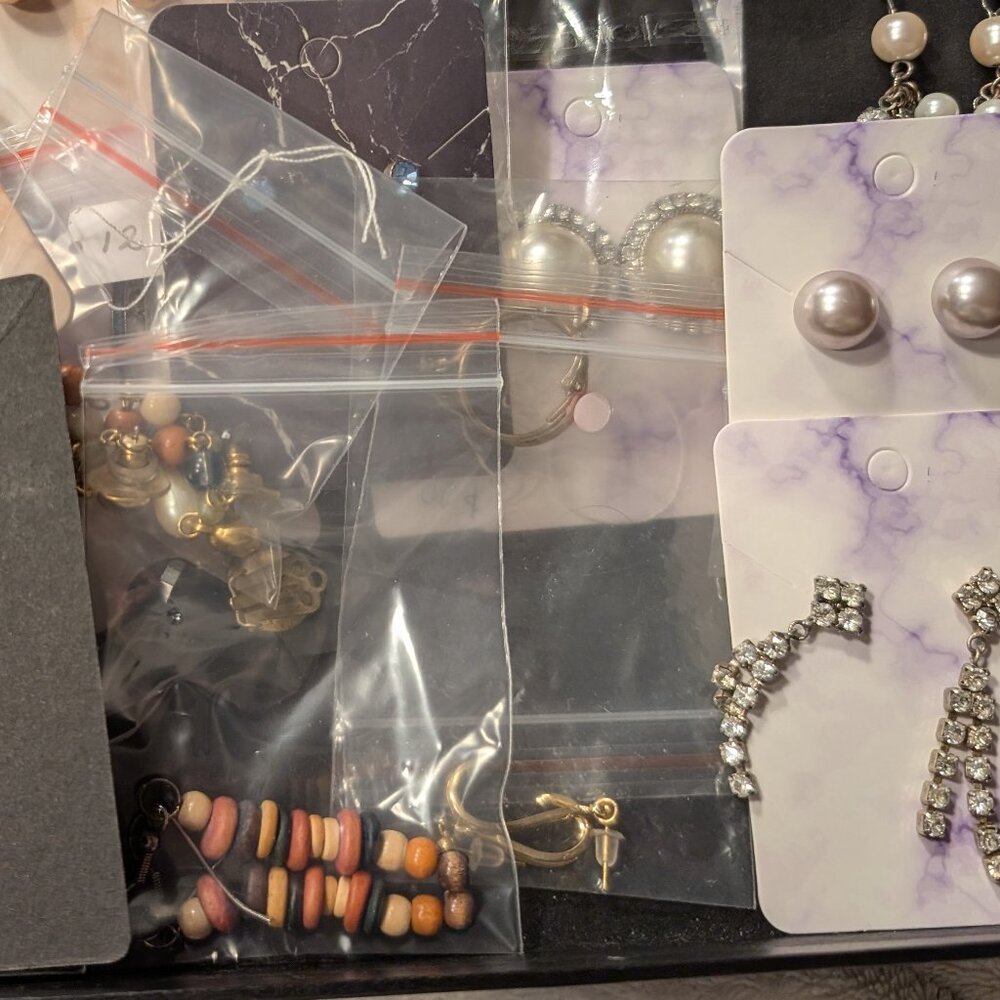 20 pairs of earrings, vintage to modern